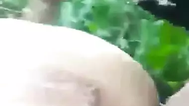 Desi outdoor sex of a Bihari guy fucking a shaved pussy