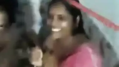 desi sexy fgr bhabi after bath