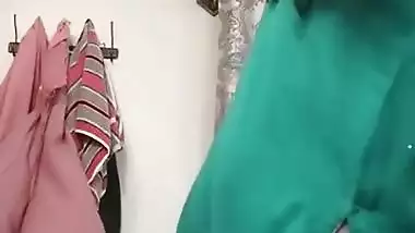 Persian girl showing big ass