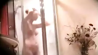 UK Based Indian student living in shared house...