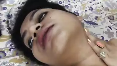 Desi unmarried sexy Mam sab sex with maid!! with clear hindi audio!