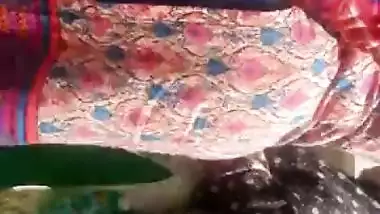 Indian bomb gaand walk