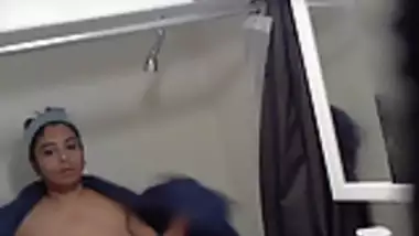 Paki Milf Aunty Shower xxx desi porn video