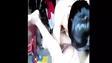 Mami ne ghar par apne bhanje ko pata kar chut chudwai