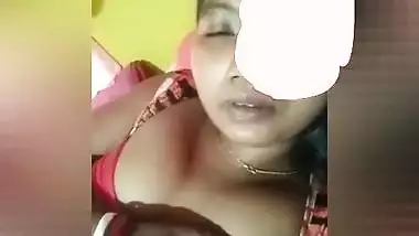 Indian babe is proud of XXX boobs so she exposes them and licks nipple
