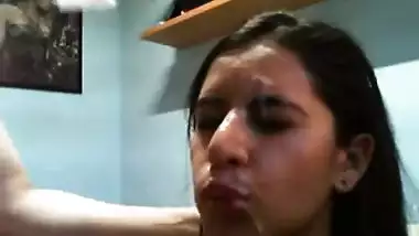 UK based Pakistani girl sharing room with her...