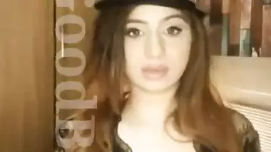 Desi Babe Kenisha Awasthi New Live