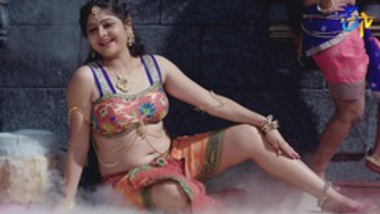 B Chandarkala Sex - Navel Vinave Chandrakala Song _ Swarnakhadgam _ 13th July xxx desi porn  video