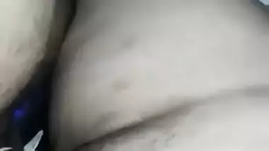 Beautiful bhabhi with mehndi hand fucking